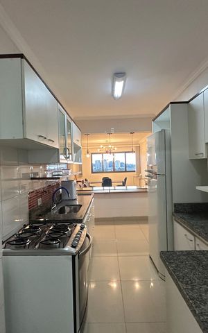 Apartamento à venda com 118m², 3 quartos e 2 vagas Apartamento à venda com 118m², 3 quartos e 2 vagasCozinha