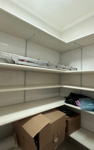 Apartamento à venda com 118m², 3 quartos e 2 vagas Apartamento à venda com 118m², 3 quartos e 2 vagasDespensa