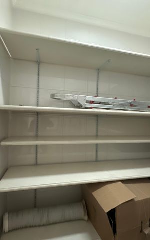 Apartamento à venda com 118m², 3 quartos e 2 vagas Apartamento à venda com 118m², 3 quartos e 2 vagasDespensa