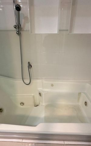 Apartamento à venda com 118m², 3 quartos e 2 vagas Apartamento à venda com 118m², 3 quartos e 2 vagasBanheiro da Suíte 1