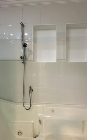 Apartamento à venda com 118m², 3 quartos e 2 vagas Apartamento à venda com 118m², 3 quartos e 2 vagasBanheiro da Suíte 1