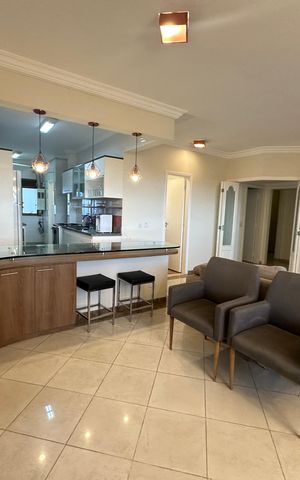 Apartamento à venda com 118m², 3 quartos e 2 vagas Apartamento à venda com 118m², 3 quartos e 2 vagasSala