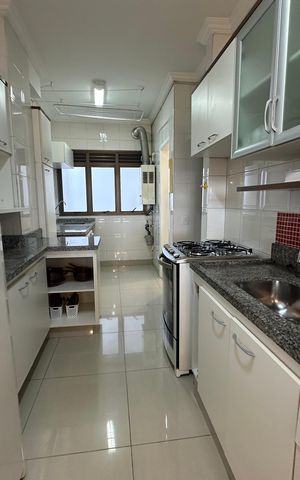 Apartamento à venda com 118m², 3 quartos e 2 vagas Apartamento à venda com 118m², 3 quartos e 2 vagasCozinha