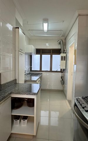 Apartamento à venda com 118m², 3 quartos e 2 vagas Apartamento à venda com 118m², 3 quartos e 2 vagasCozinha