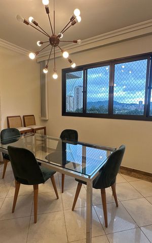 Apartamento à venda com 118m², 3 quartos e 2 vagas Apartamento à venda com 118m², 3 quartos e 2 vagasSala