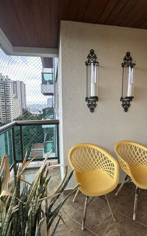Apartamento à venda com 118m², 3 quartos e 2 vagas Apartamento à venda com 118m², 3 quartos e 2 vagasVaranda da Sala