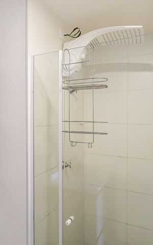 Apartamento para alugar com 28m², 1 quarto e sem vaga Apartamento para alugar com 28m², 1 quarto e sem vagaBanheiro da Suíte