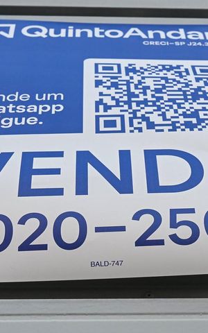 Casa à venda com 130m², 3 quartos e 2 vagasFachada