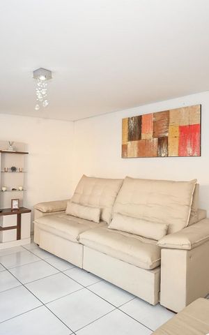 Casa à venda com 130m², 3 quartos e 2 vagasSala