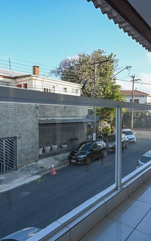 Casa à venda com 130m², 3 quartos e 2 vagasVaranda