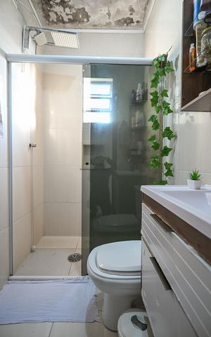 Casa à venda com 130m², 3 quartos e 2 vagasBanheiro