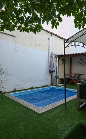 Casa à venda com 130m², 3 quartos e 2 vagasPiscina