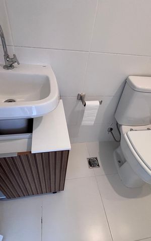 Apartamento para alugar com 55m², 2 quartos e 1 vaga Apartamento para alugar com 55m², 2 quartos e 1 vagaBanheiro do Quarto 1