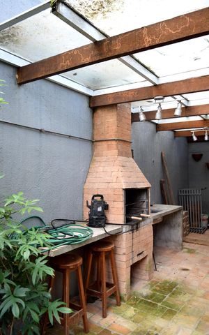 Casa à venda com 312m², 4 quartos e 3 vagasChurrasqueira