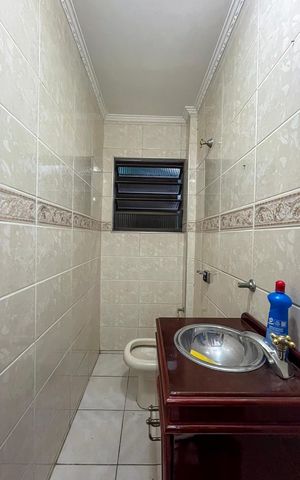 Casa à venda com 400m², 4 quartos e 3 vagas Casa à venda com 400m², 4 quartos e 3 vagasCasa 1 - Banheiro 1
