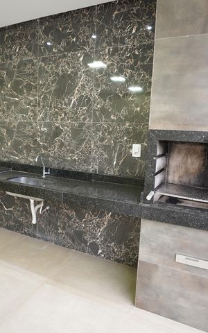 Casa à venda com 150m², 3 quartos e 3 vagas