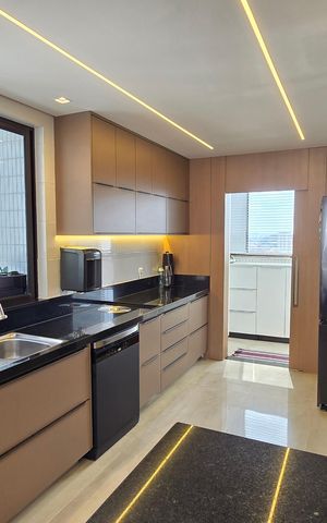 Apartamento à venda com 284m², 4 quartos e 5 vagasCozinha