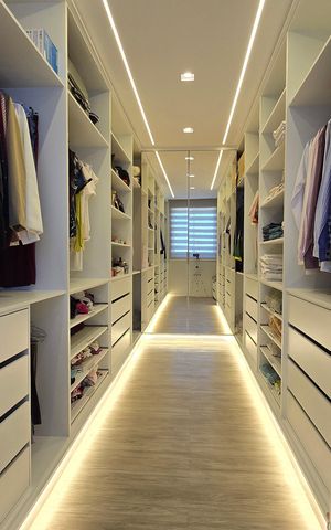 Apartamento à venda com 284m², 4 quartos e 5 vagasCloset