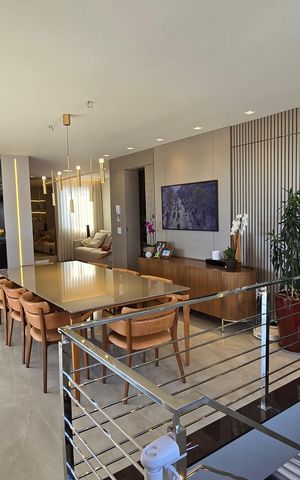 Apartamento à venda com 284m², 4 quartos e 5 vagasSala de jantar