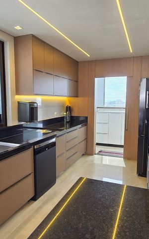 Apartamento à venda com 284m², 4 quartos e 5 vagasCozinha