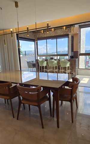 Apartamento à venda com 284m², 4 quartos e 5 vagasSala de jantar