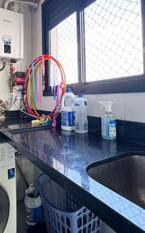 Apartamento à venda com 127m², 3 quartos e 2 vagas Apartamento à venda com 127m², 3 quartos e 2 vagasÁrea de Serviço