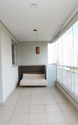 Apartamento à venda com 128m², 3 quartos e 2 vagas Apartamento à venda com 128m², 3 quartos e 2 vagasVaranda