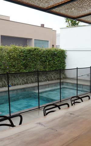Casa de condomínio à venda com 407m², 4 quartos e 6 vagasPiscina