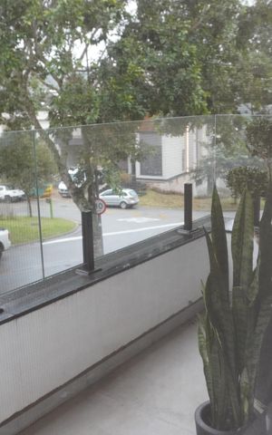 Casa de condomínio à venda com 407m², 4 quartos e 6 vagasVaranda