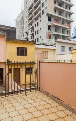 Casa à venda com 238m², 4 quartos e 1 vaga Casa à venda com 238m², 4 quartos e 1 vagaVaranda - Suíte