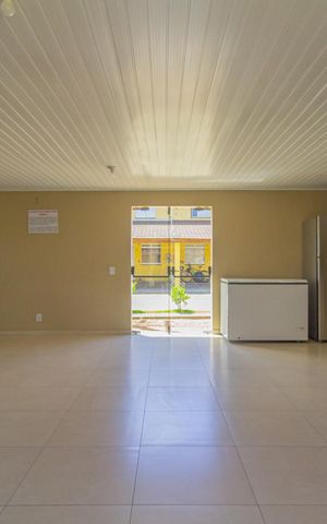 Casa de condomínio à venda com 45m², 2 quartos e 1 vaga Casa de condomínio à venda com 45m², 2 quartos e 1 vagaÁrea comum - Salão de festas