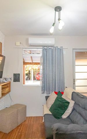 Casa de condomínio à venda com 45m², 2 quartos e 1 vaga Casa de condomínio à venda com 45m², 2 quartos e 1 vagaSala