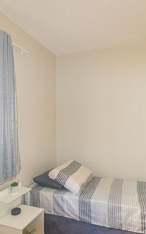 Casa de condomínio à venda com 45m², 2 quartos e 1 vaga Casa de condomínio à venda com 45m², 2 quartos e 1 vagaQuarto 1