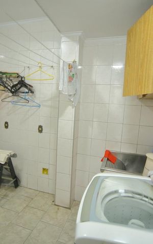 Casa à venda com 228m², 3 quartos e 2 vagasÁrea de Serviço