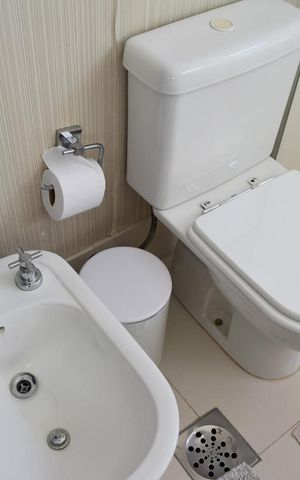 Apartamento à venda com 181m², 3 quartos e 3 vagasBanheiro da Suíte 1