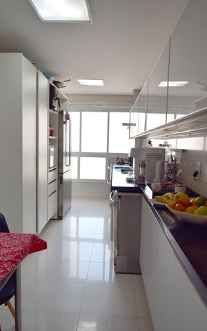 Apartamento à venda com 181m², 3 quartos e 3 vagasCozinha