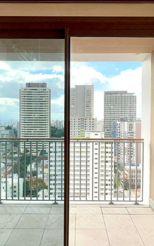 Apartamento à venda com 90m², 1 quarto e 1 vaga Apartamento à venda com 90m², 1 quarto e 1 vagaVaranda