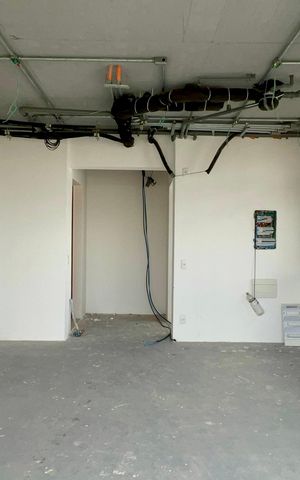 Apartamento à venda com 68m², 1 quarto e 1 vaga Apartamento à venda com 68m², 1 quarto e 1 vagaSala