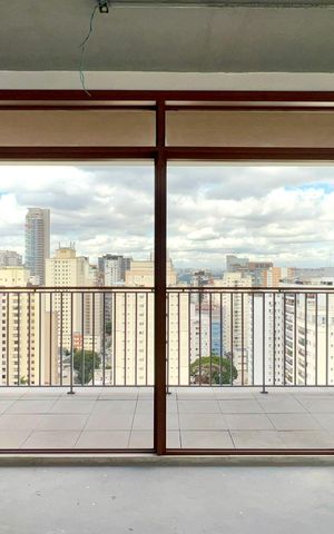 Apartamento à venda com 136m², 2 quartos e 2 vagas Apartamento à venda com 136m², 2 quartos e 2 vagasVaranda