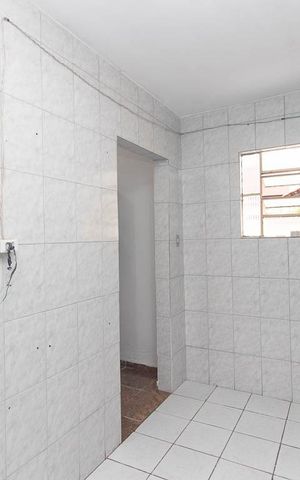 Casa à venda com 217m², 5 quartos e 2 vagas Casa à venda com 217m², 5 quartos e 2 vagasCozinha Casa 2