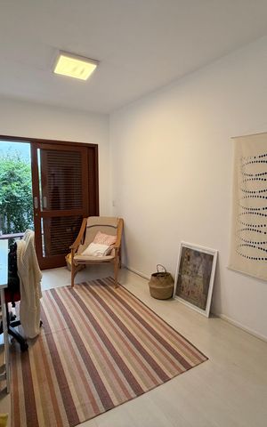 Casa de condomínio à venda com 120m², 1 quarto e 1 vaga Casa de condomínio à venda com 120m², 1 quarto e 1 vagaEscritório