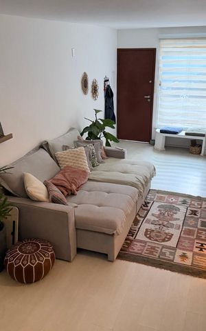 Casa de condomínio à venda com 120m², 1 quarto e 1 vaga Casa de condomínio à venda com 120m², 1 quarto e 1 vagaSala