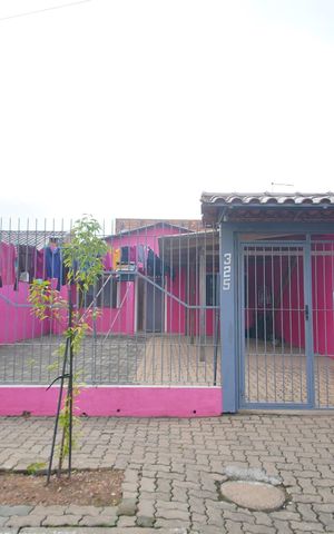 Casa à venda com 91m², 3 quartos e 2 vagasFachada
