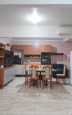Casa à venda com 91m², 3 quartos e 2 vagasSala