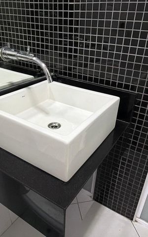 Apartamento à venda com 79m², 2 quartos e 1 vaga Apartamento à venda com 79m², 2 quartos e 1 vagaBanheiro