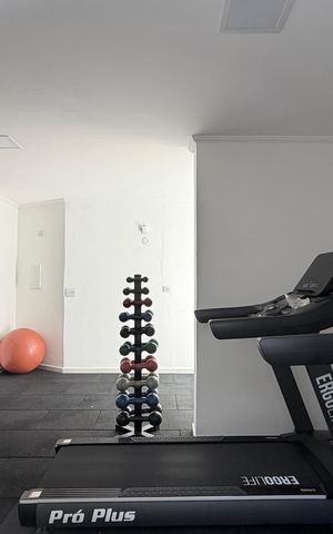 Apartamento à venda com 79m², 2 quartos e 1 vaga Apartamento à venda com 79m², 2 quartos e 1 vagaAcademia