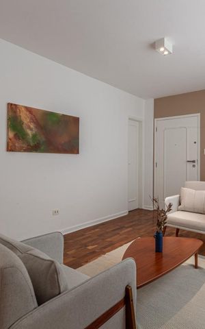Apartamento à venda com 145m², 3 quartos e 2 vagas Apartamento à venda com 145m², 3 quartos e 2 vagasSala