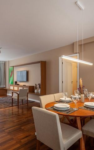 Apartamento à venda com 145m², 3 quartos e 2 vagas Apartamento à venda com 145m², 3 quartos e 2 vagasSala de Jantar