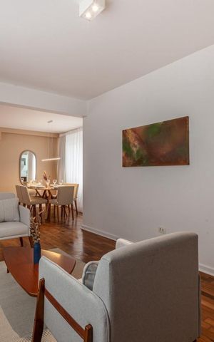 Apartamento à venda com 145m², 3 quartos e 2 vagas Apartamento à venda com 145m², 3 quartos e 2 vagasSala de Jantar