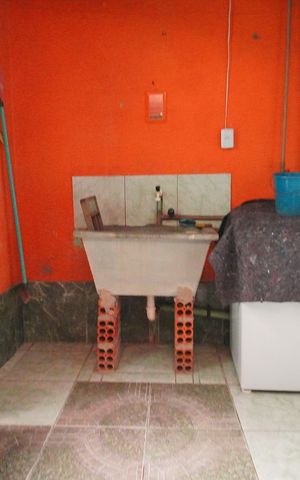 Casa para alugar com 160m², 2 quartos e 1 vagaÁrea de Serviç